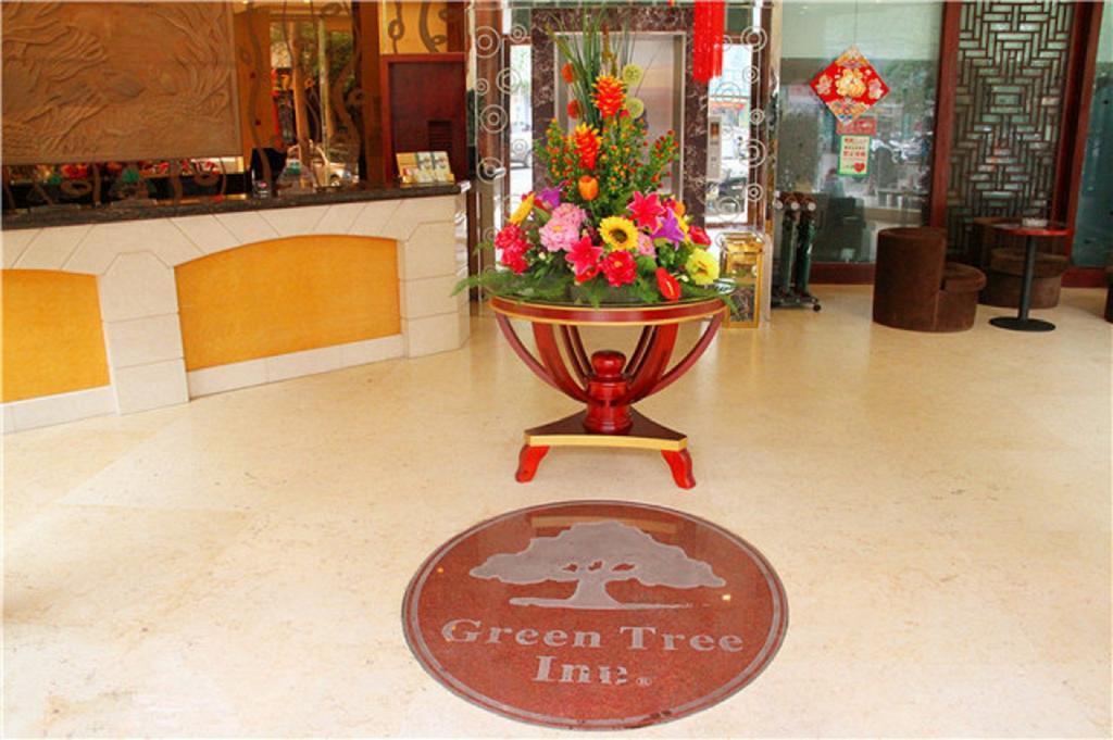 Greentree Inn Sanya He Ping Street Hotel Exterior photo